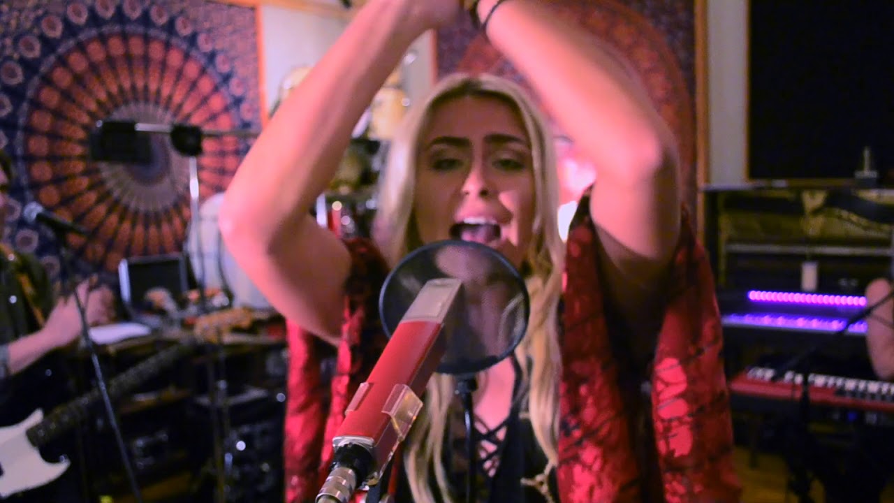 Emma Zinck - Ain’t My Fault(Cover)
