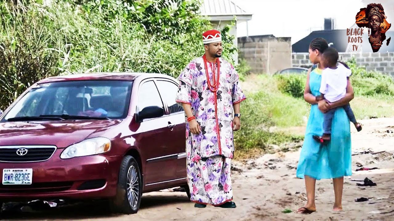 Poor Single Mother Captures The Prince’s Heart While Begging To Feed Her Only Son - Nigerian Movies