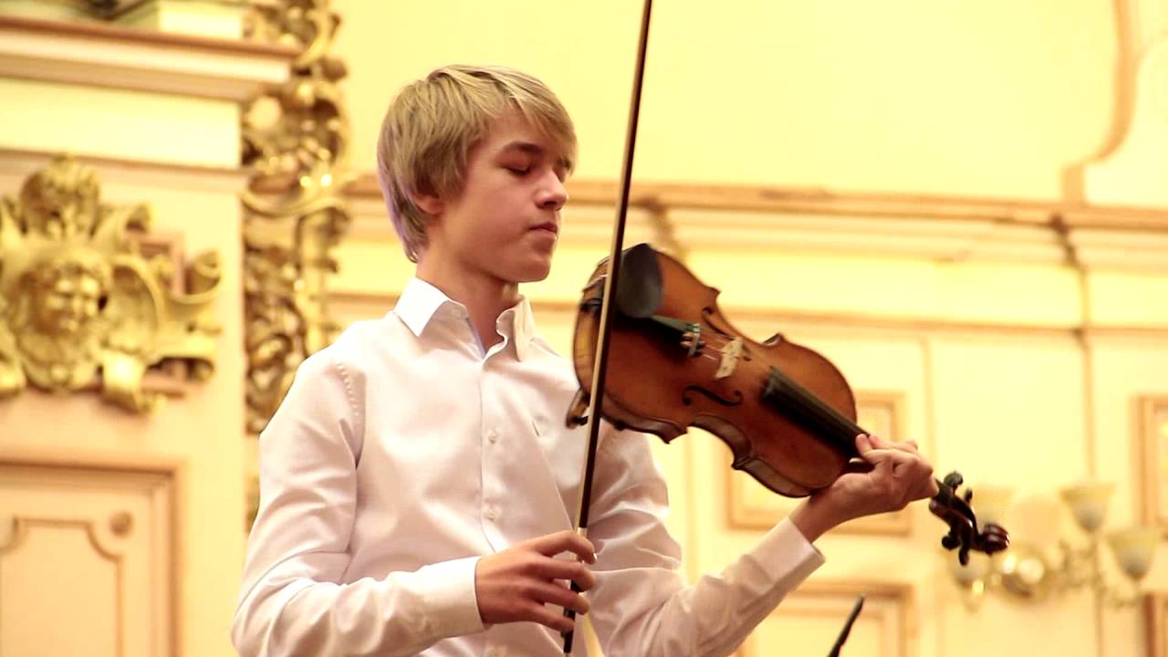 Antoni Ingielewicz (Poland) ) J. S. Bach. Partita Solo Violin No. 3 Loure, Gavotte en Rondeau