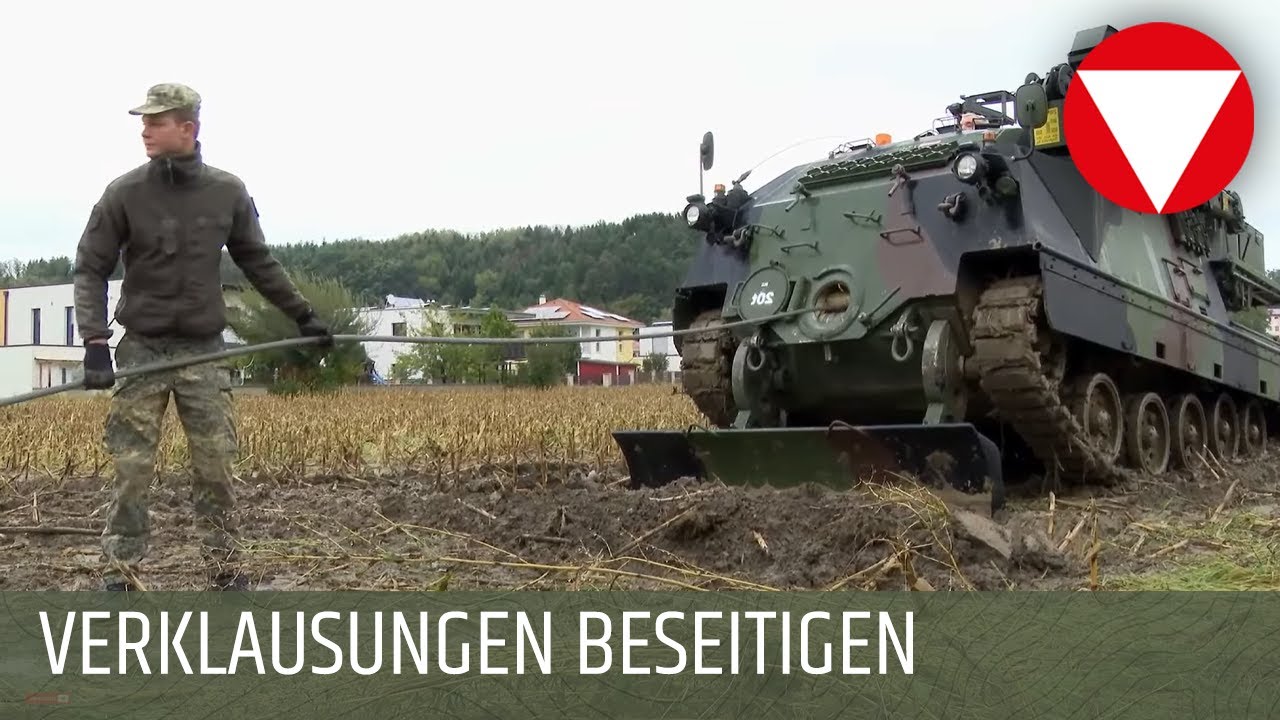 Hochwassereinsatz - Bundesheer beseitigt Verklausungen