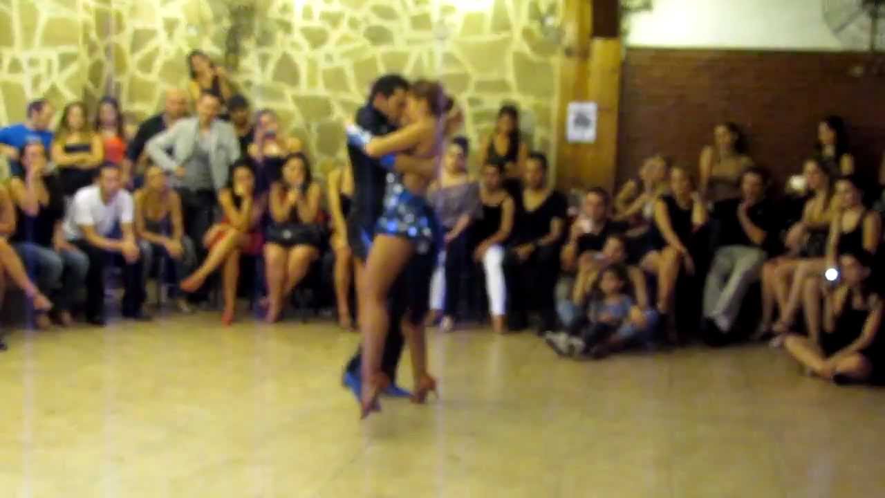 Daniel y Desireé - Show de Bachata en Tia Lola