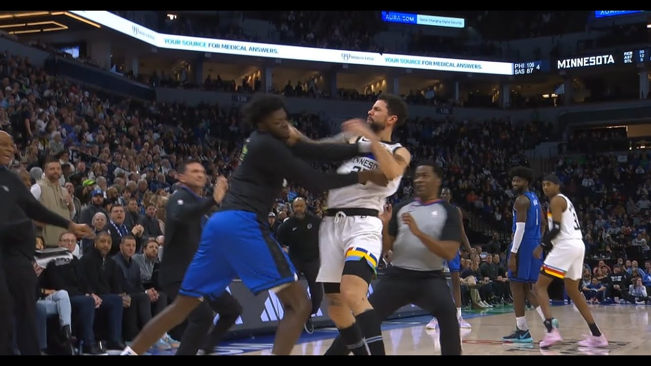 Austin Rivers Throws Punches At Mo Bamba! Magic VS Wolves Crazy Fight!