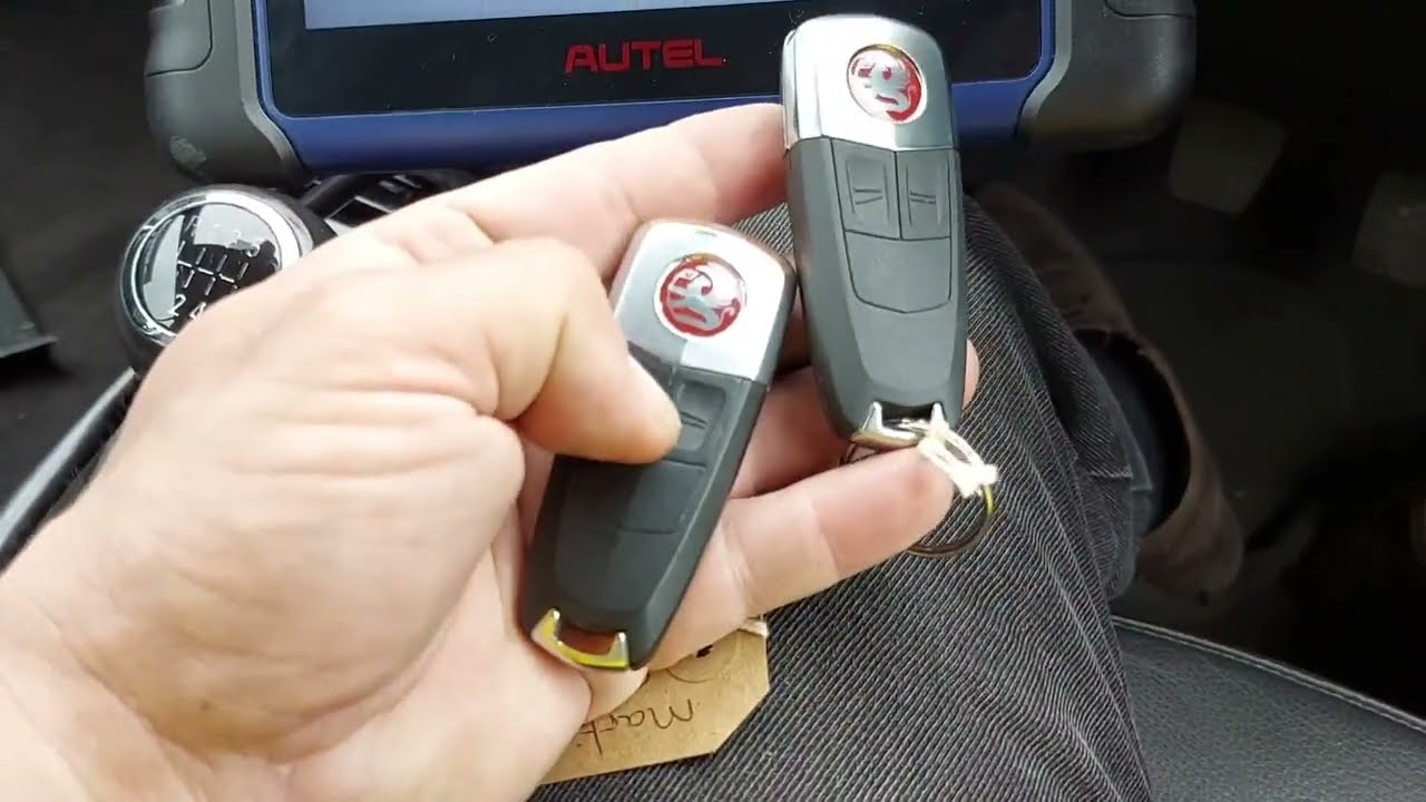 Vauxhall / Opel Astra H smart key programming using Autel IM508. Pin Read and Spare key programming