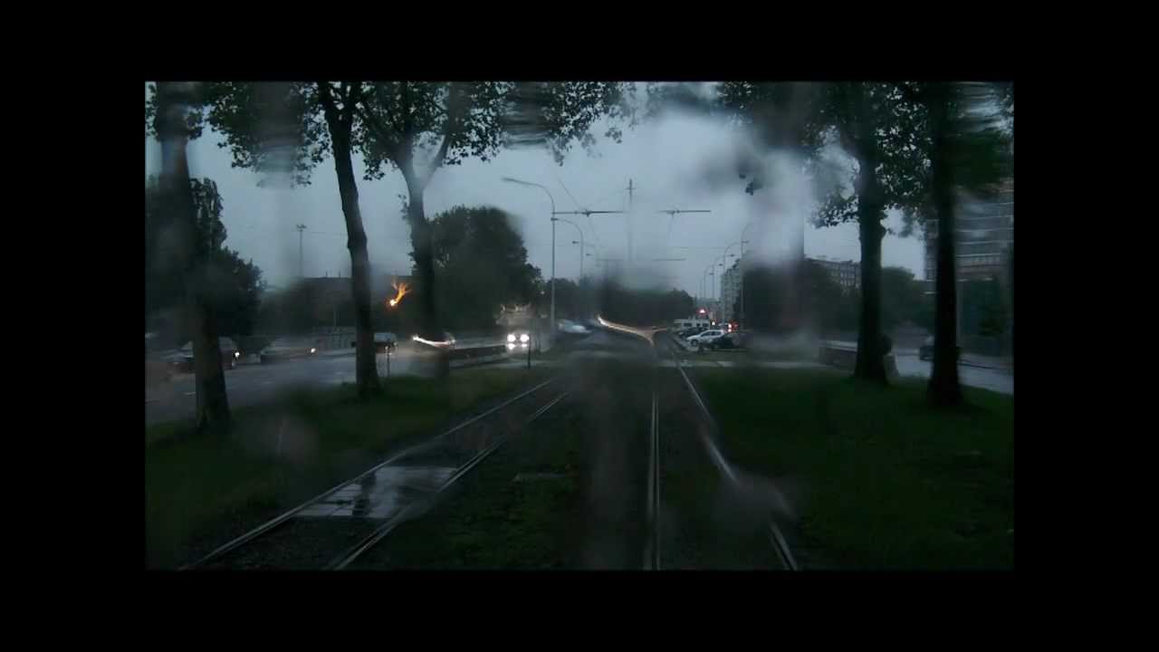 PCC 7034 op lijn 6 in stevig onweer