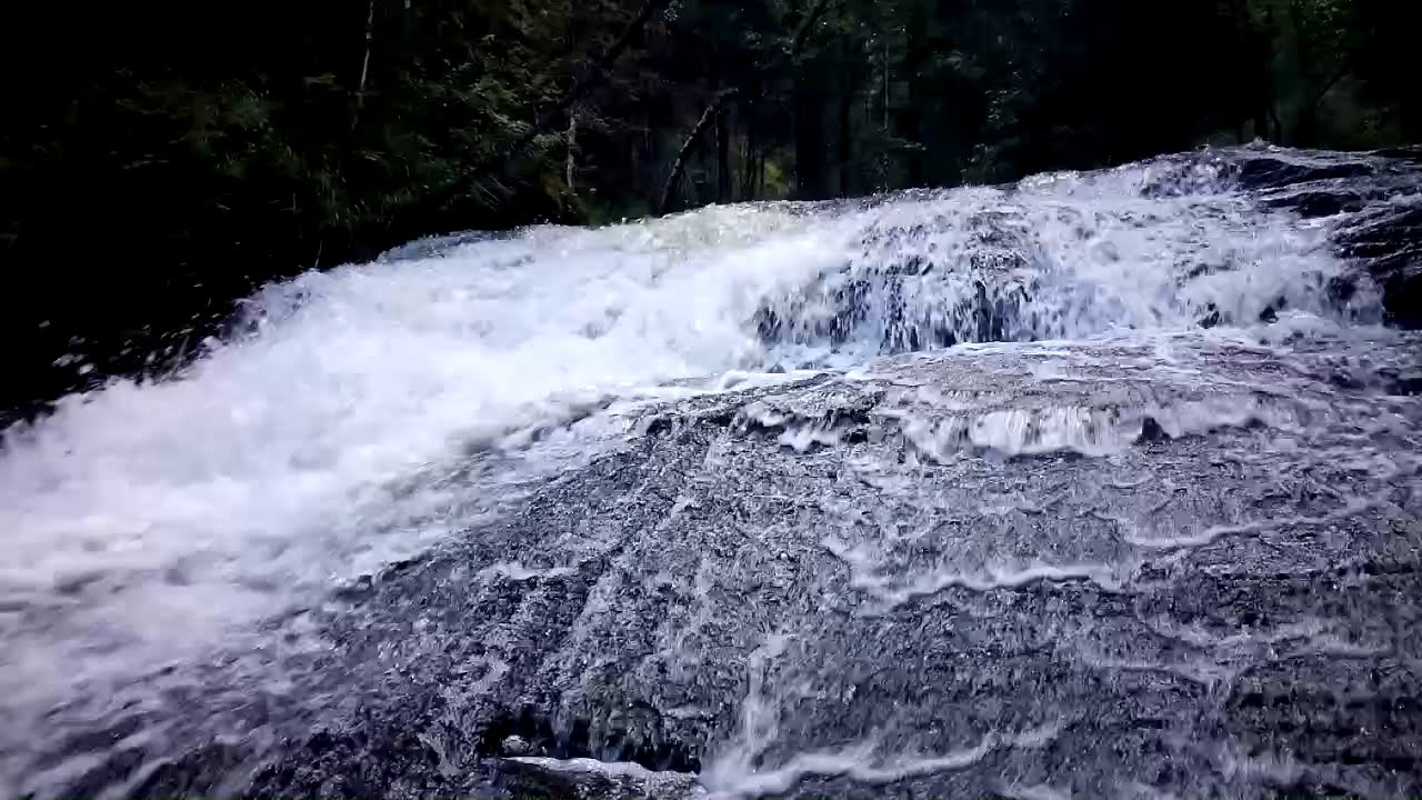 Каскад водопадов на реке Шинок