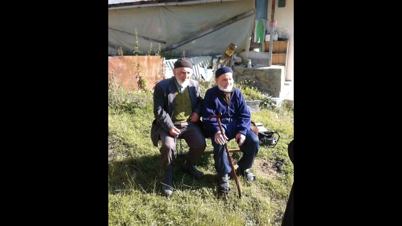 Derebaşı köyü Oltu Harcanıp gidiyor ömür dediğin eski fotoğraflar la yâd ettim inşallah güzel olur