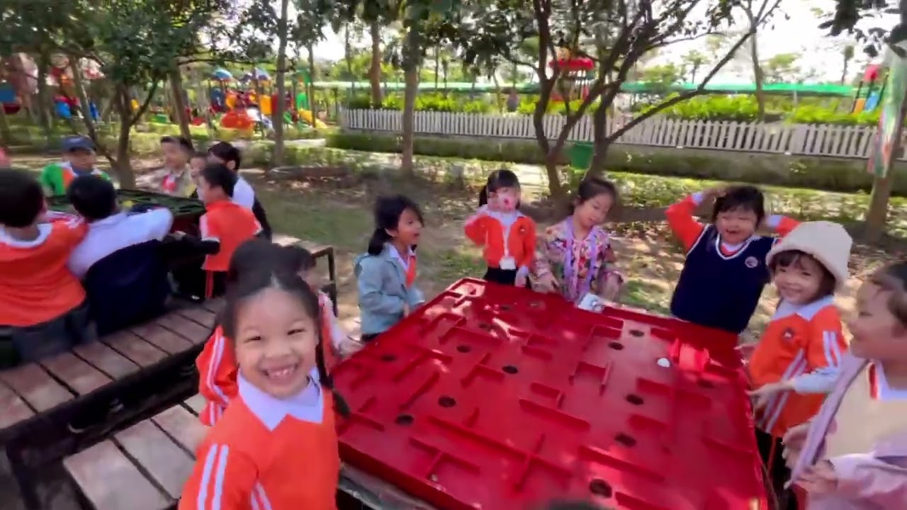 Bing và Lạc tham gia thăm quan cùng hoạt động trải nghiệm - 25 Nov 2025