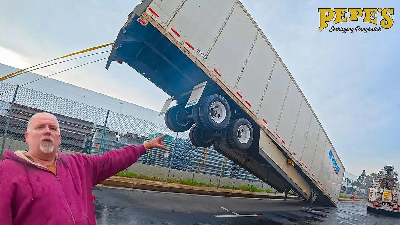 Bumagsak ang Trailer Dahil Sobrang Bigat Nang Matanggal sa Truck