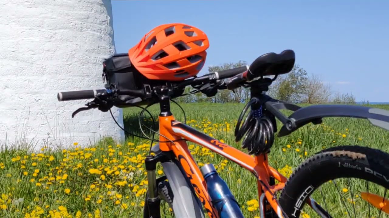 Med cykel runt Visingsö.