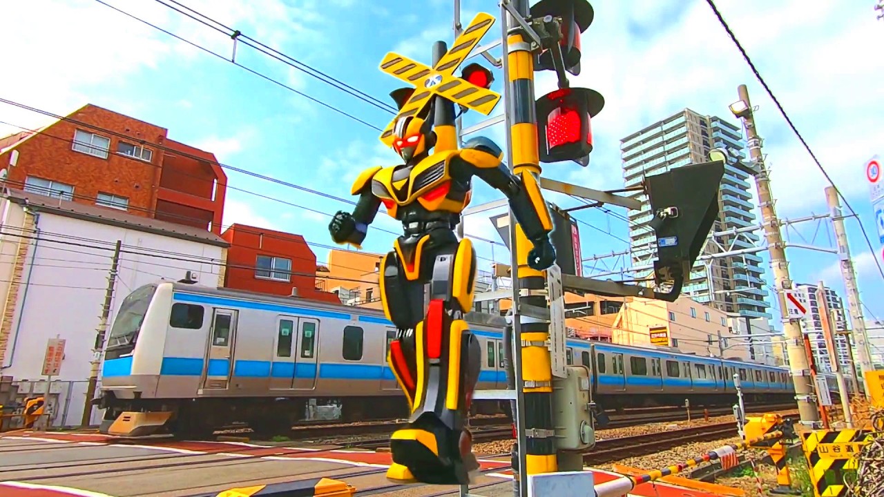 【電車】踏切動画 【鉄道】不思議な踏切カンカン Trains & Railroad crossings video in Japan　さくら踏切　目黒線
