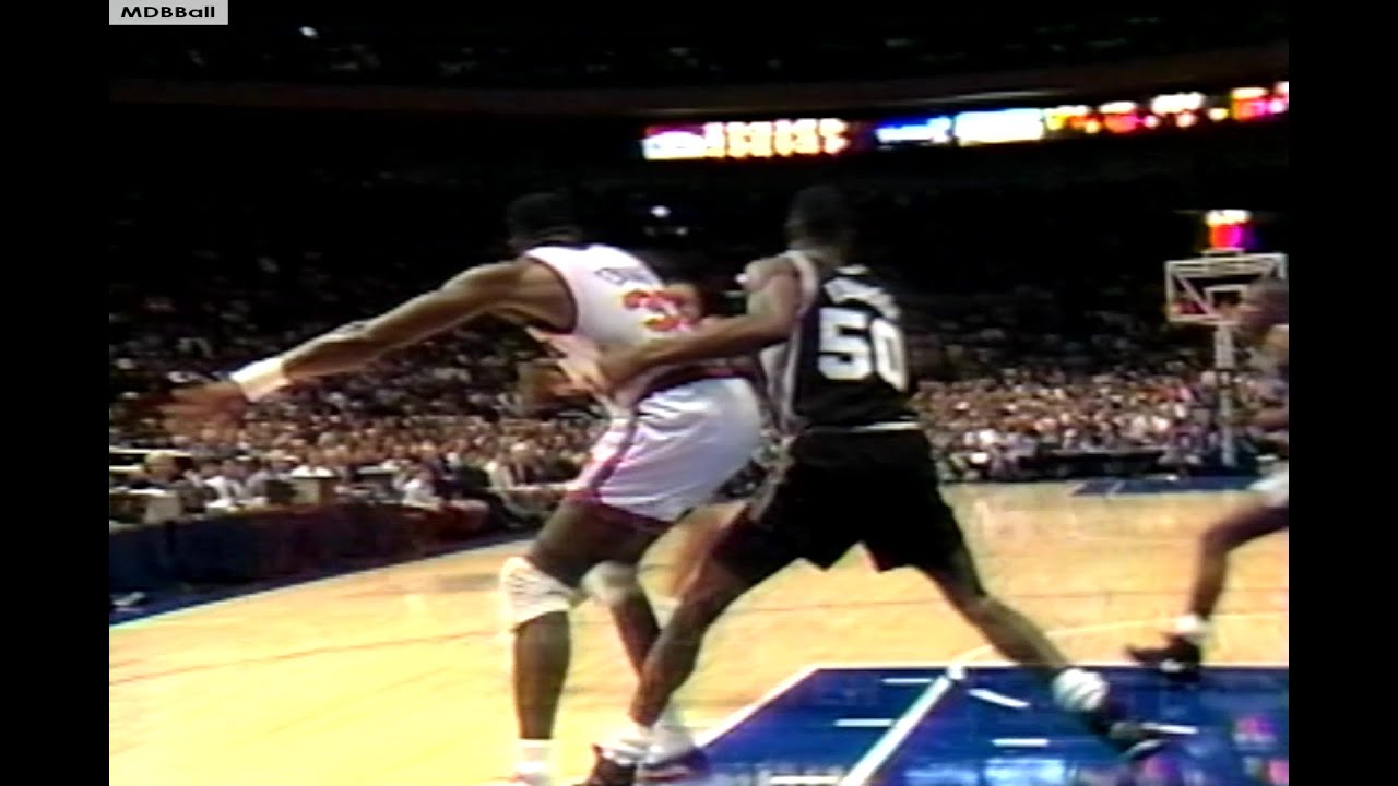 David Robinson Battles Patrick Ewing - Spurs @ Knicks Dec 1991 (NBA On TNT)