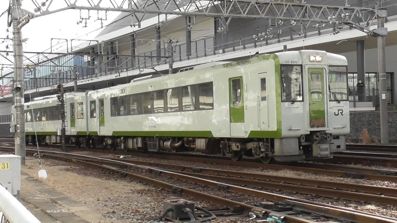 2026年1月29日　八高線では今、キハ110形 気動車 と HB -E220系 ハイブリッド気動車の共演、そして電気機関車 EF65 2092が、、、JR高崎駅