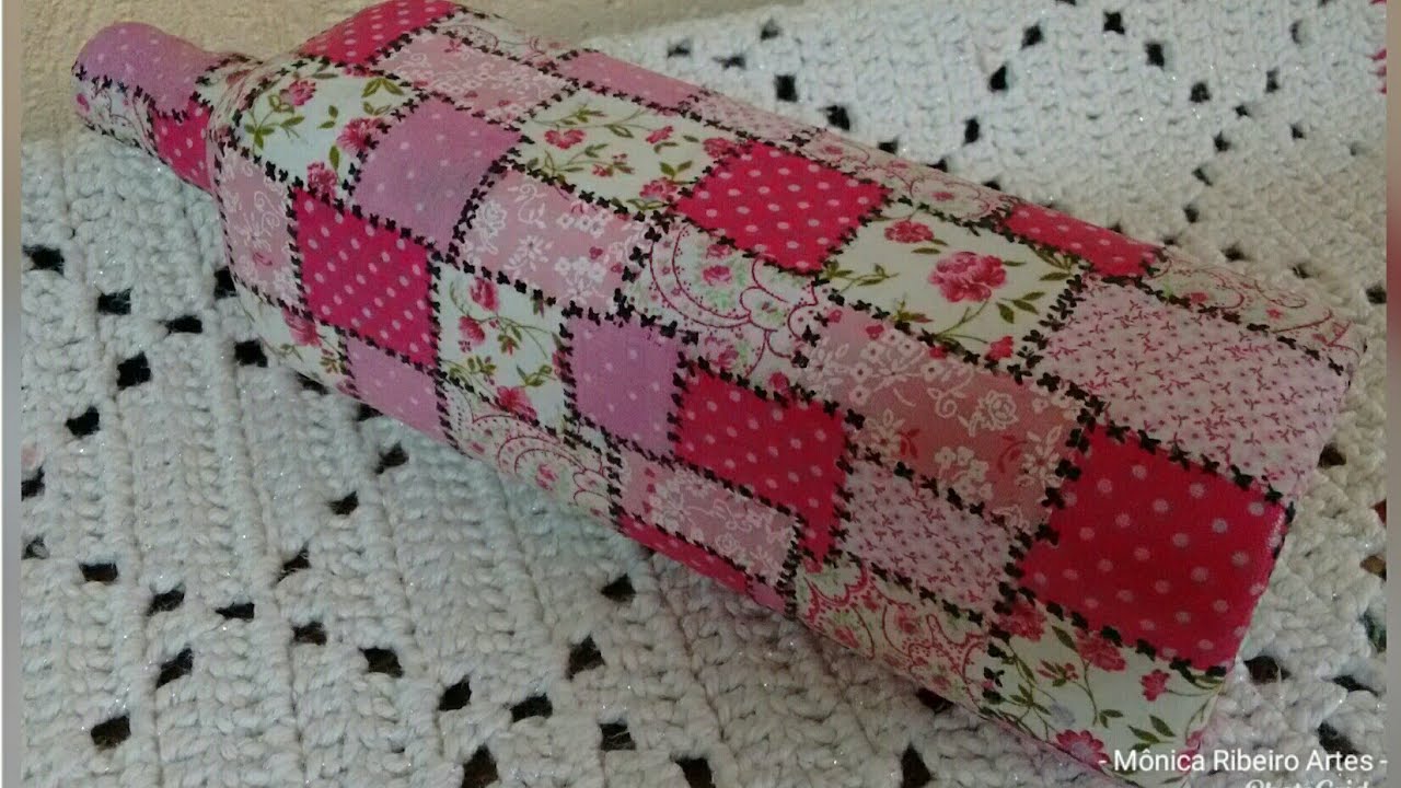Reciclando garrafa estilo patchwork - retalhos de tecido