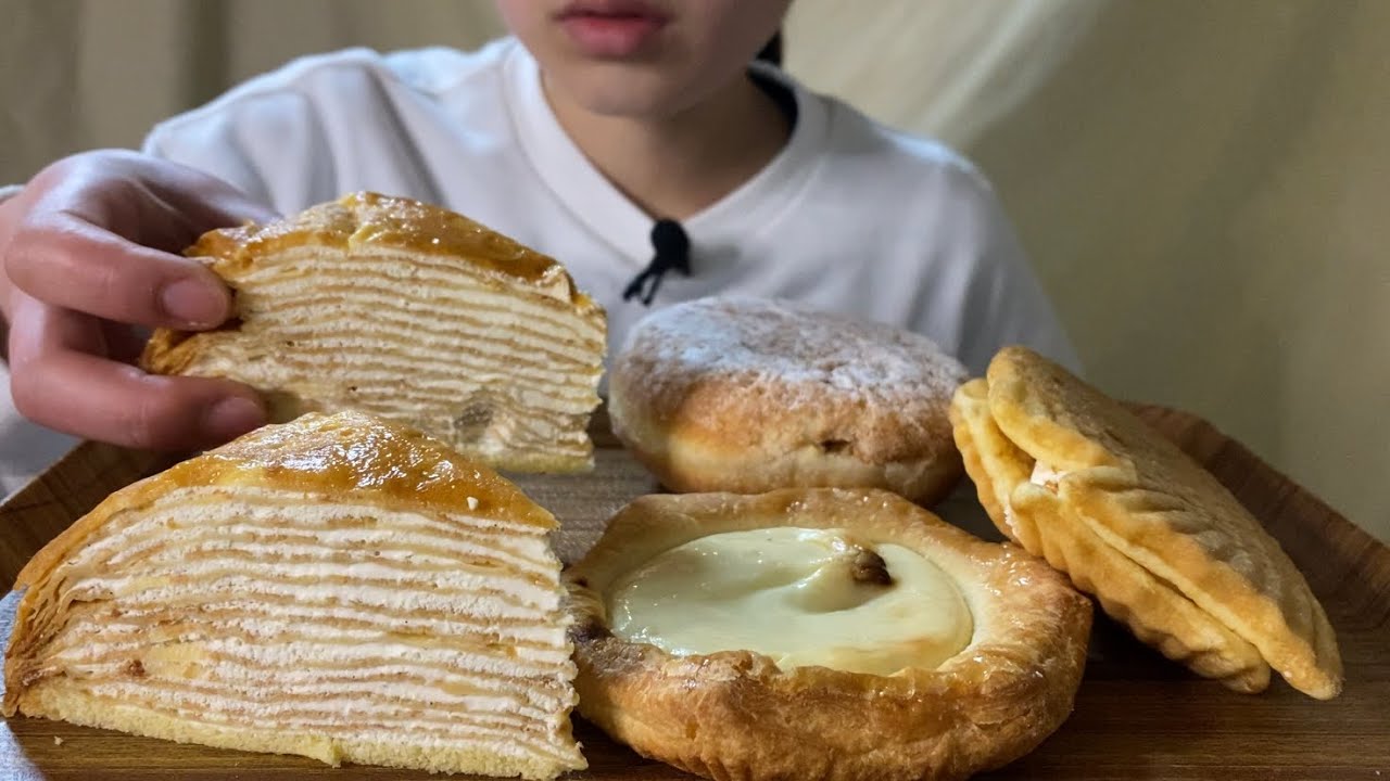 【咀嚼音】カスタードクリームドーナツ、チーズケーキ風、2個入りミルクレープ、ふわもちたい焼きを食べた/크레이프 케이크와 커스터드 도넛을 먹는다./Eat cake【ASMR】【食べる】