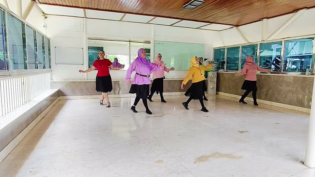 Siempre - line dance, Choreographer: Rob Fowler (ES)