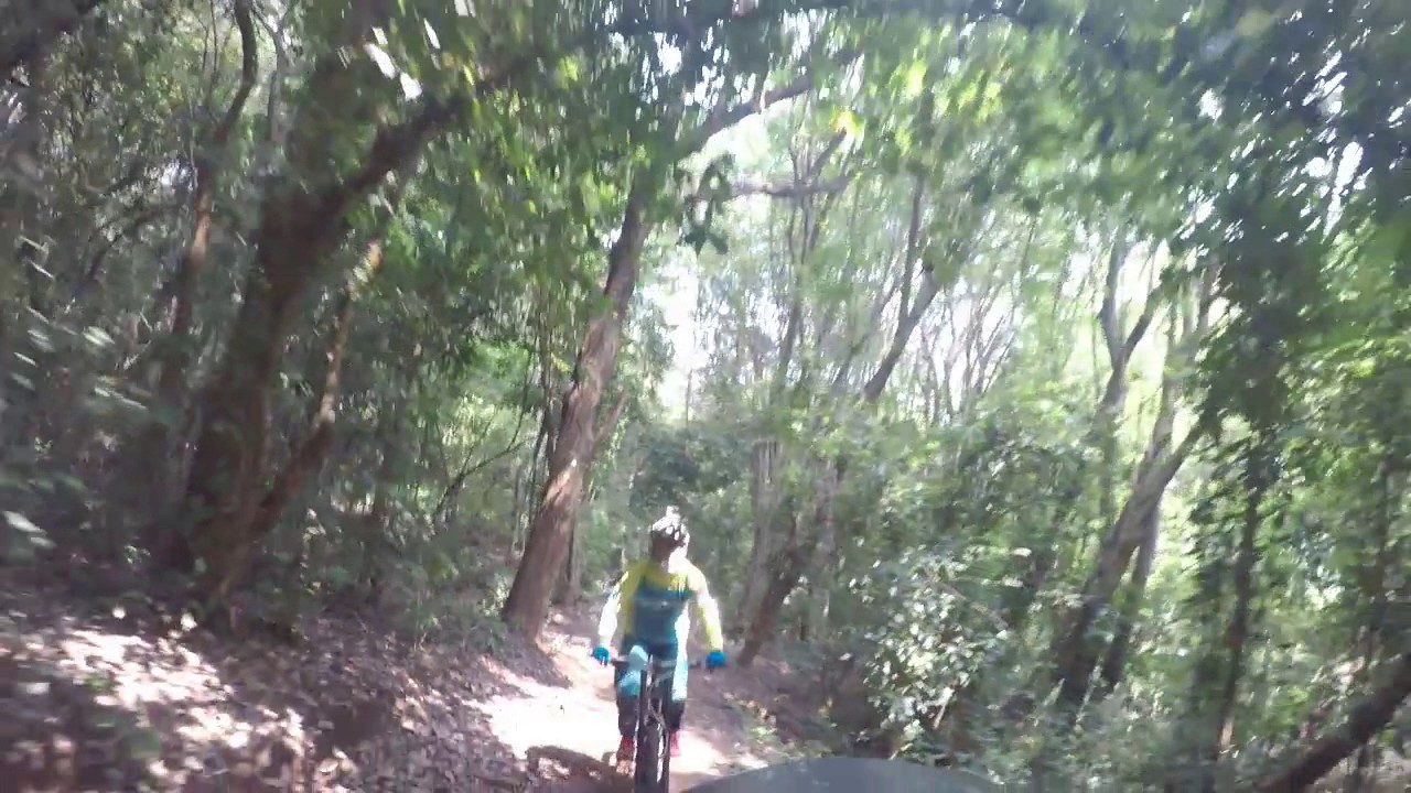 Fun Downhill Gunung Pinang : Agus & Moko