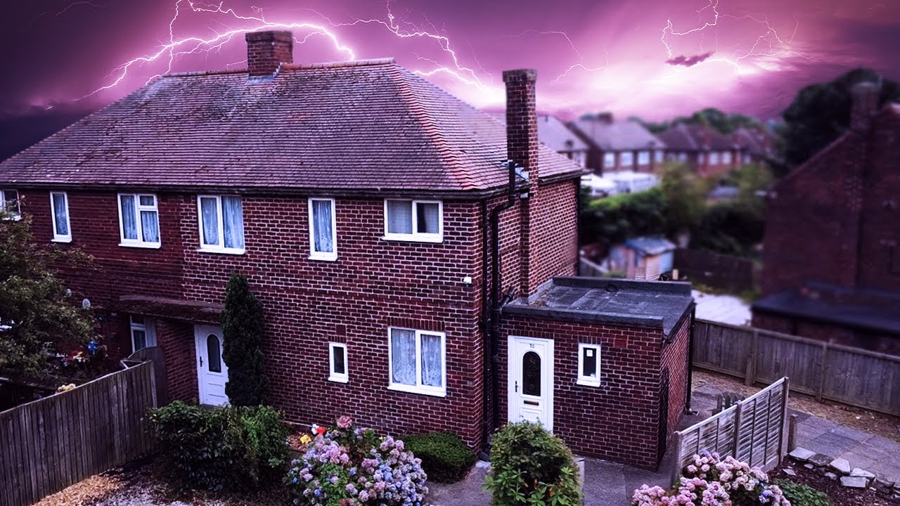 THIS WAS HORRIFYING | THE MOST HAUNTED HOUSE IN THE UK | 30 EAST DRIVE | PART ONE