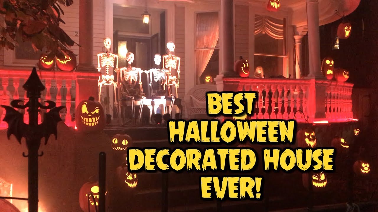 The BEST Halloween Decorated House EVER | Ghost Manor in New Orleans