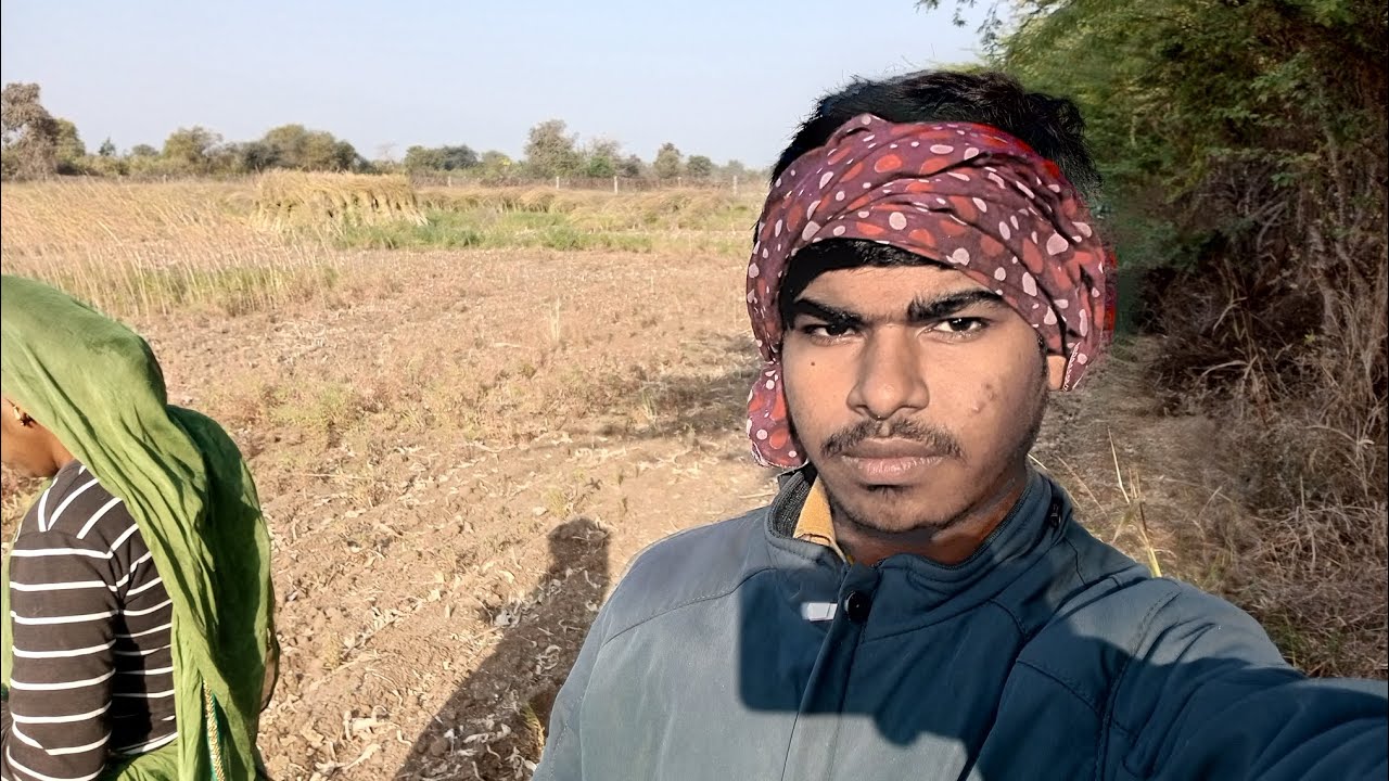 Aaj ka lokgeet se start ho rahe hain