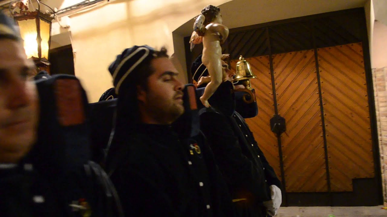 Salida del Cristo del Perdón de Cieza con su marcha. Miércoles Santo 2013.