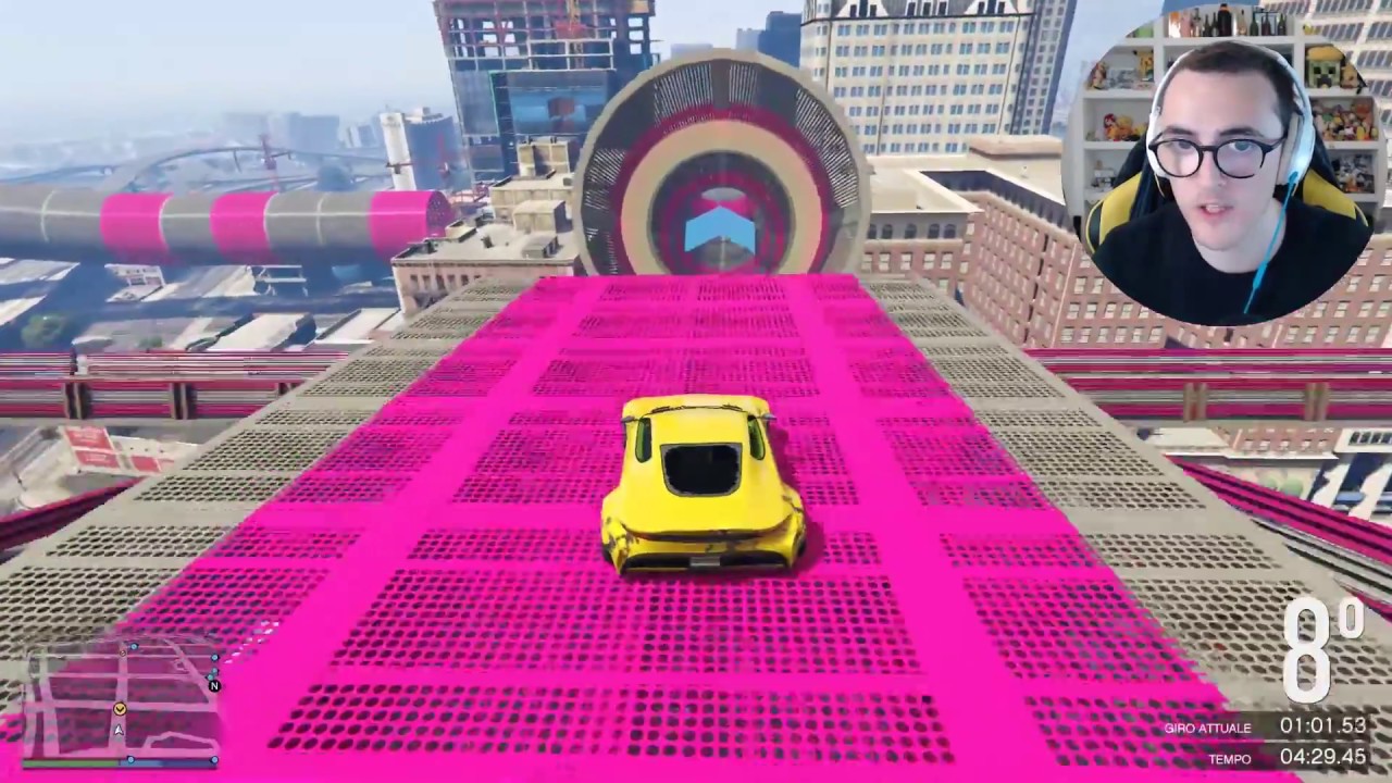 GAREGGIAMO NEGLI STUNT - GTA Online