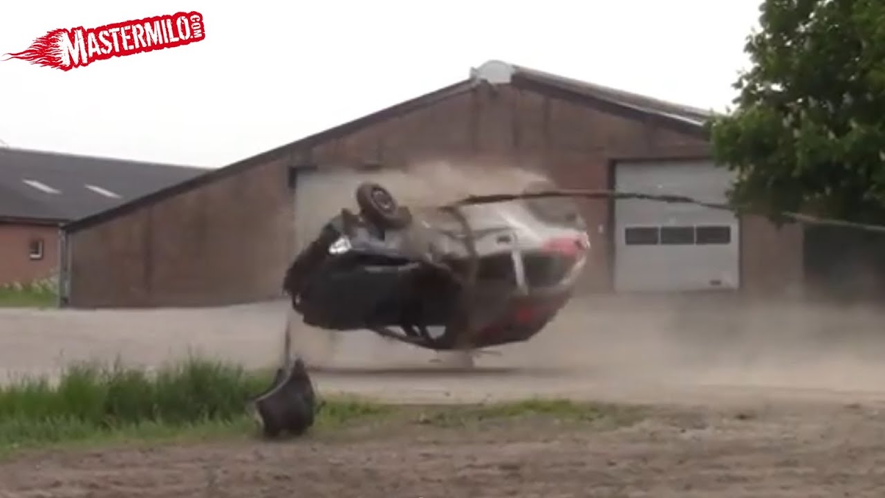 Opel Corsa extreme rollover crash