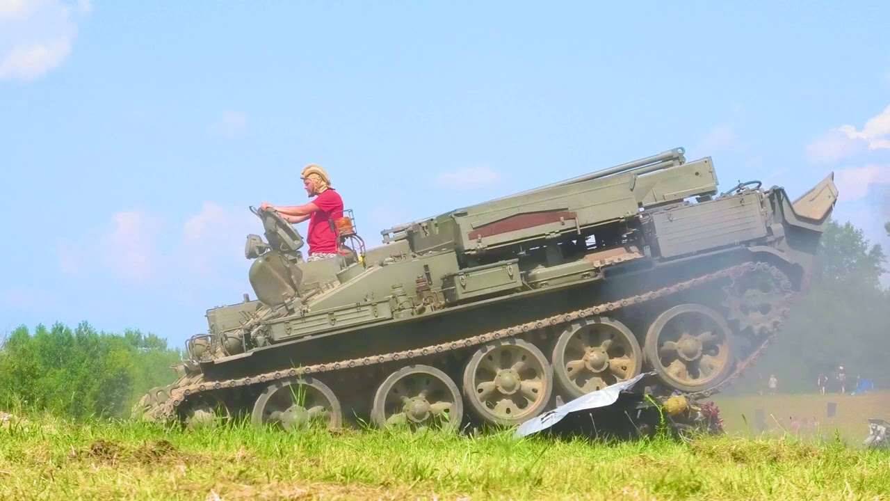 Tank ničí vrak č. 4 - na šírku