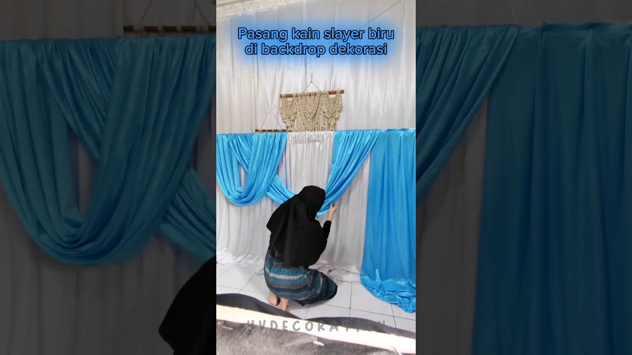 pasang kain slayer biru di backdrop naik turun #dekorasi #backdrop #blue #shorts #shortvideo #fyp