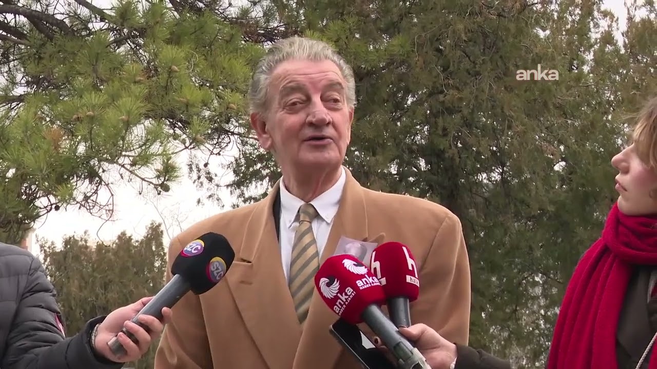 Prof. Dr. Muammer Aksoy'un gömütü başında Genel Başkanımız M. Hüsnü Bozkurt'un konuşması.