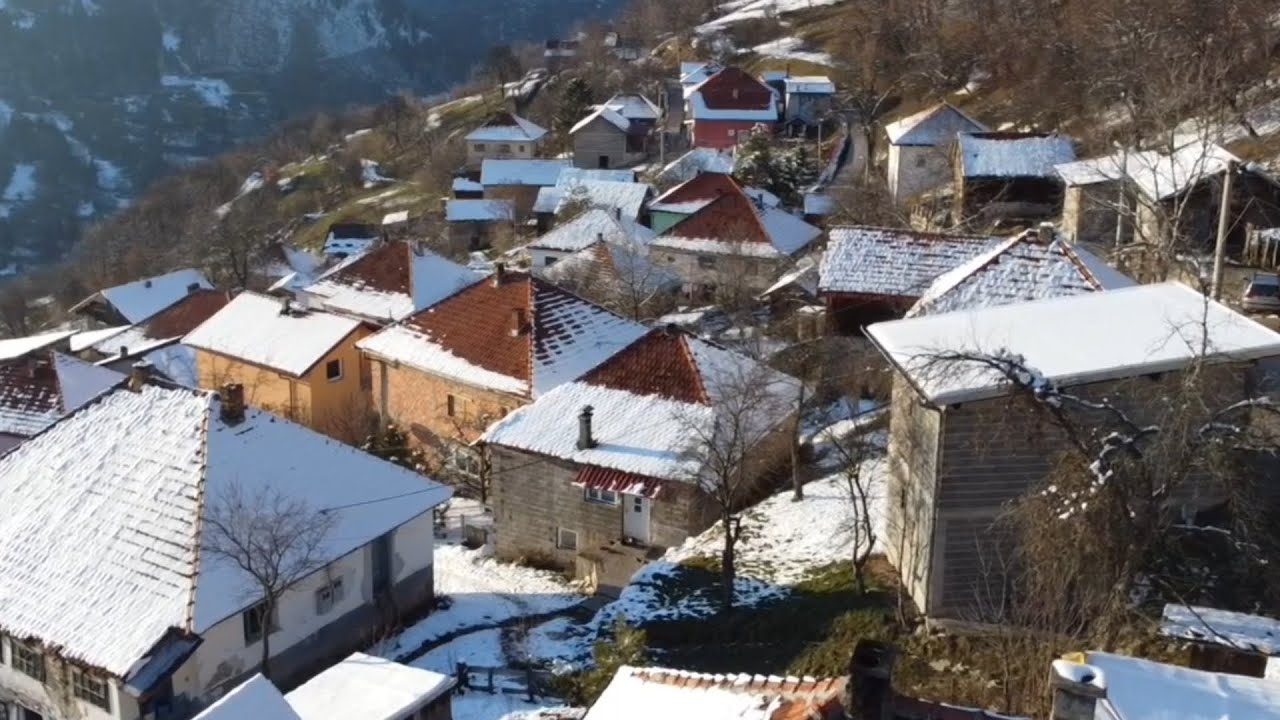 Selo Orahovo moj prvi snimak dronom zimska idila