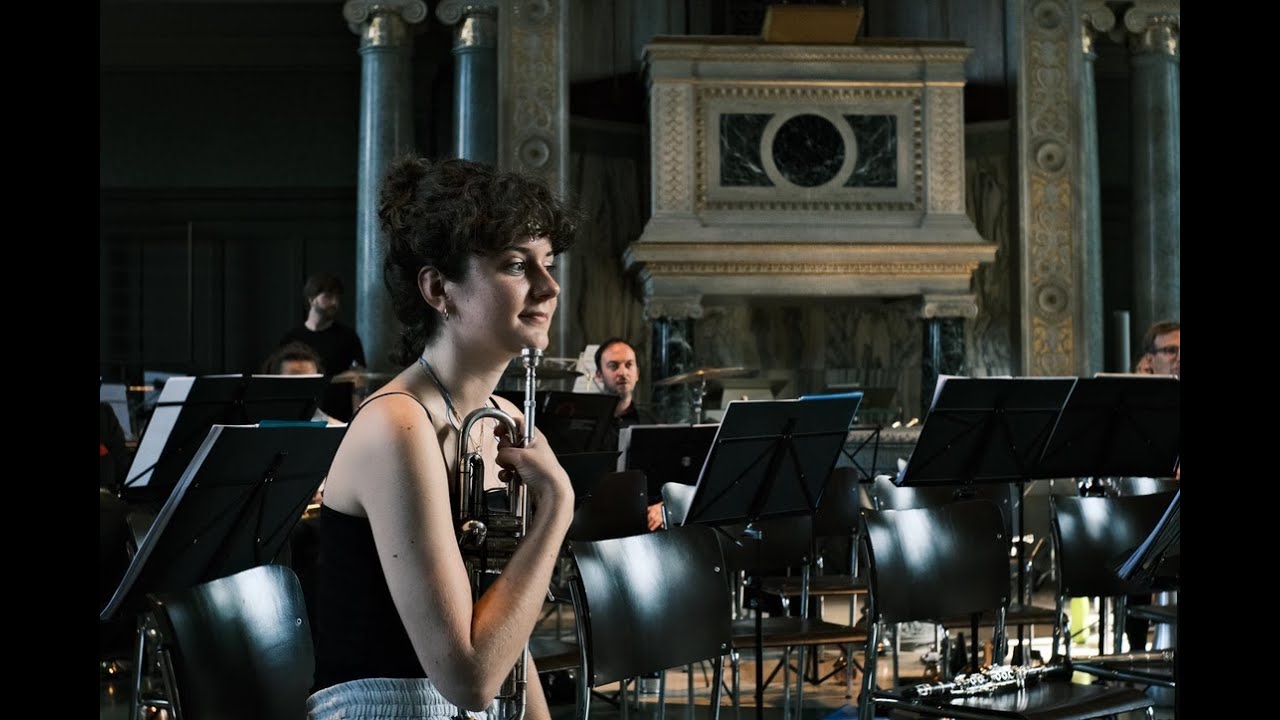 John Mackey: Aurora Awakes • Swiss Symphonic Wind Orchestra & Niki Wüthrich, Dirigent