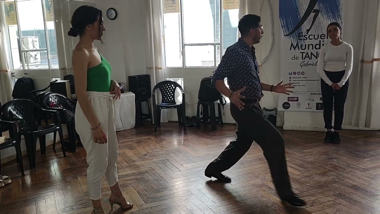 Escuela Mundial de Tango, Musicalidad D' Arienzo, Profes Darío y Beatriz 😊👍🥰😘