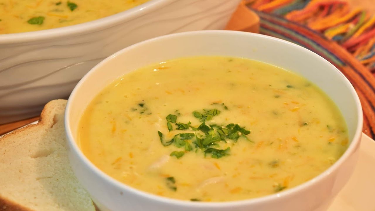 شوربة الدجاج والخضار البيضاء من غير كريمه. تحضيرات القناه لشهر رمضان