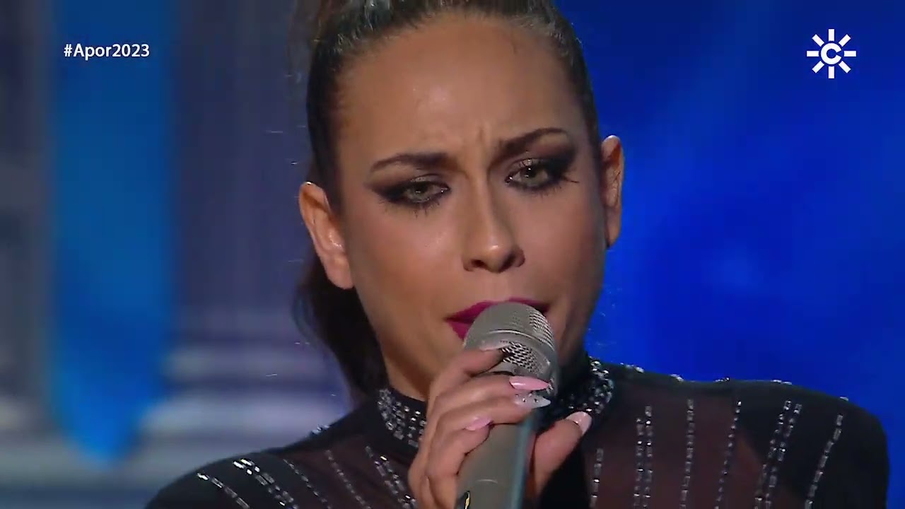 MARÍA TERREMOTO: 'LISTEN'