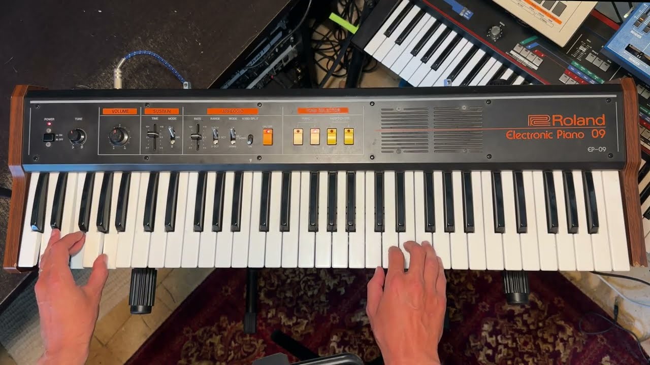 Roland EP-09 Electric Piano Showcase