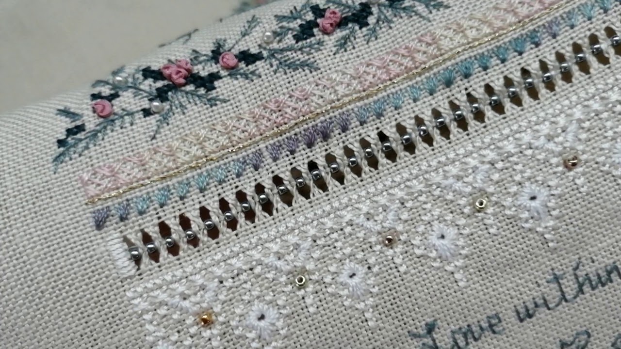 Heirloom Christmas Sampler. The Victoria Sampler.
