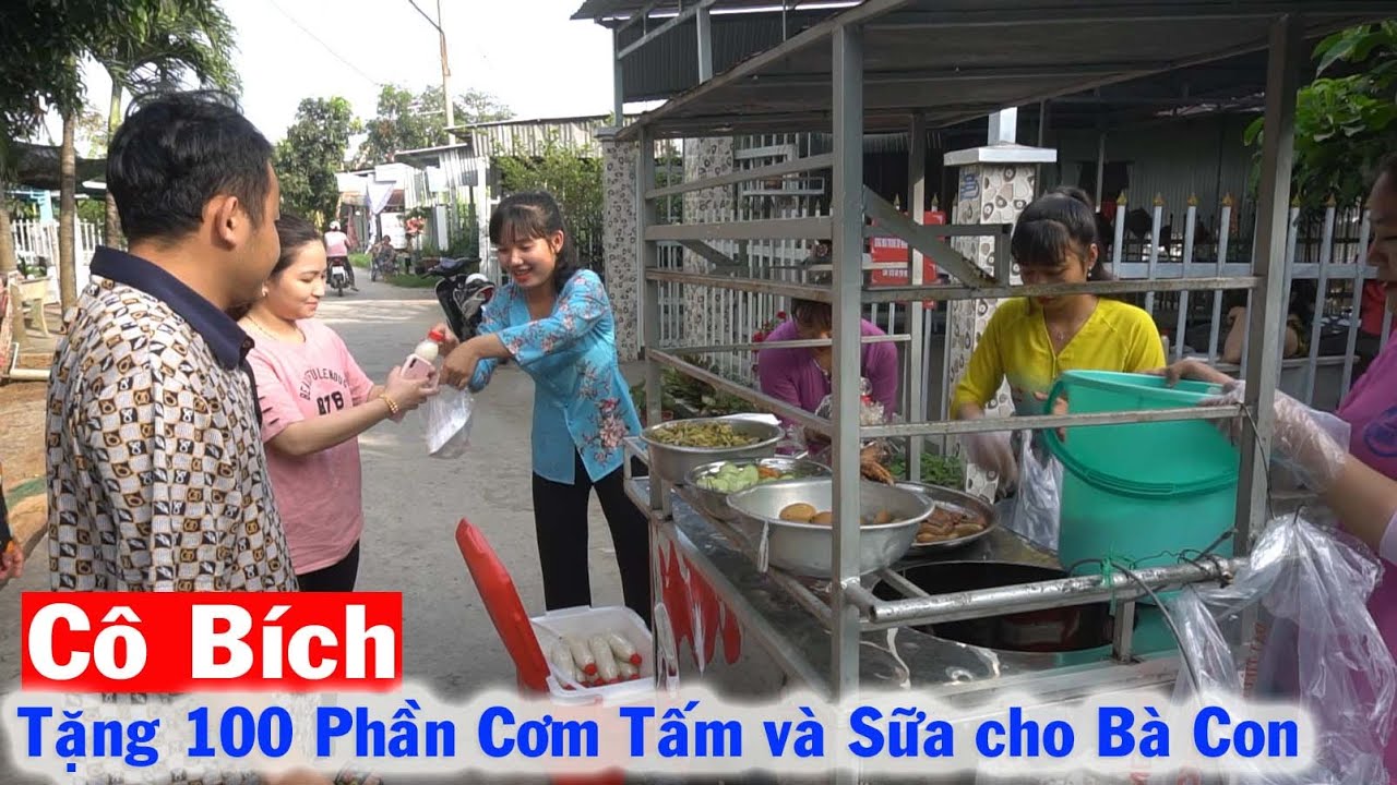 Cô Bích tặng 100 Phần Cơm Tấm và Sữa Đậu Nành cho Bà Con Quê Em xã Bình Thạnh