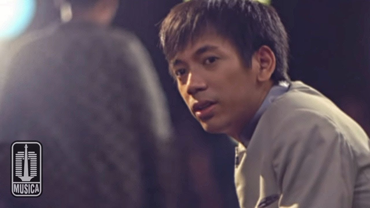 D'MASIV - Saat Terbaik (Official Music Video)
