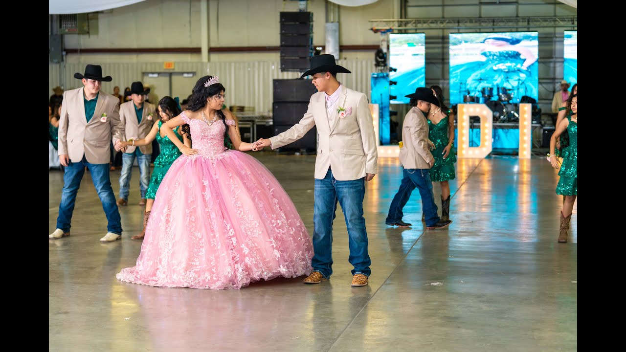 Quinceañera de Lidia  Guerra el 30 de Novimebre en Great Bend Kansas