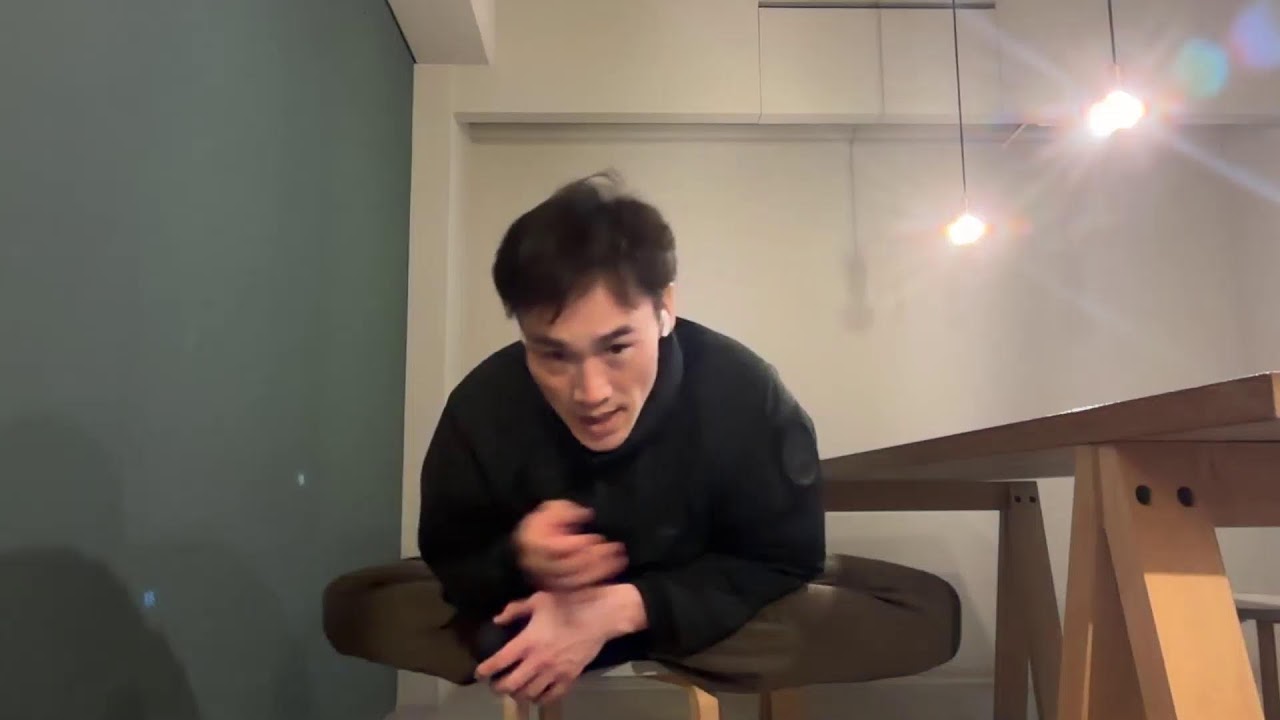 股関節ストレッチ
