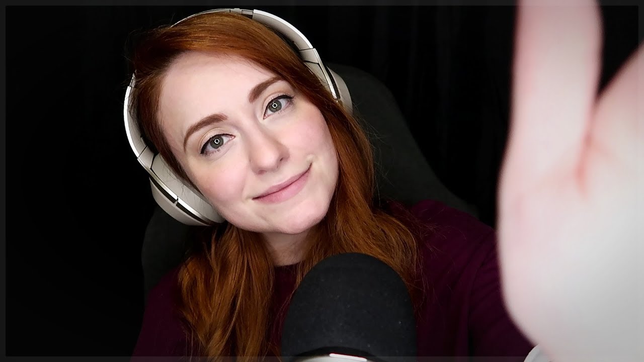 ASMR | Face Touching and Face Brushing [Visual Triggers]