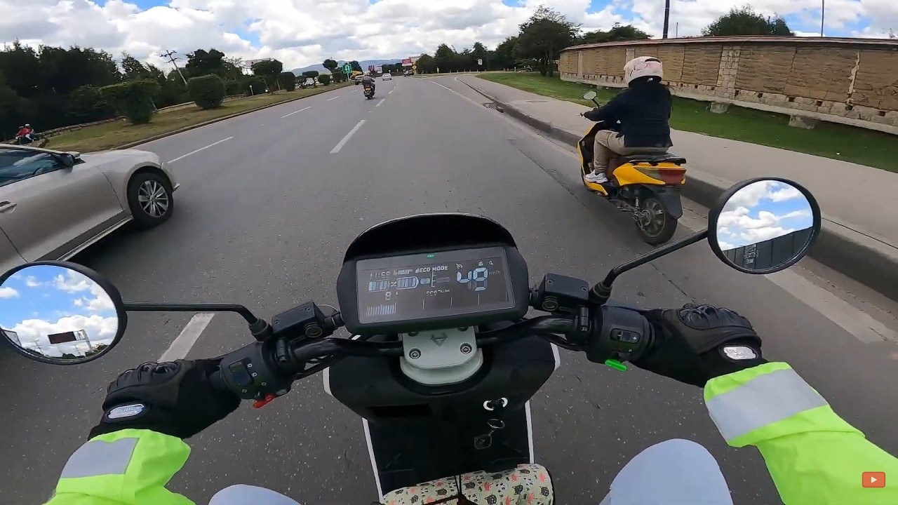 Probando la Moto Eléctrica NIU NQi GTS en un Viaje de 90 km ⚡