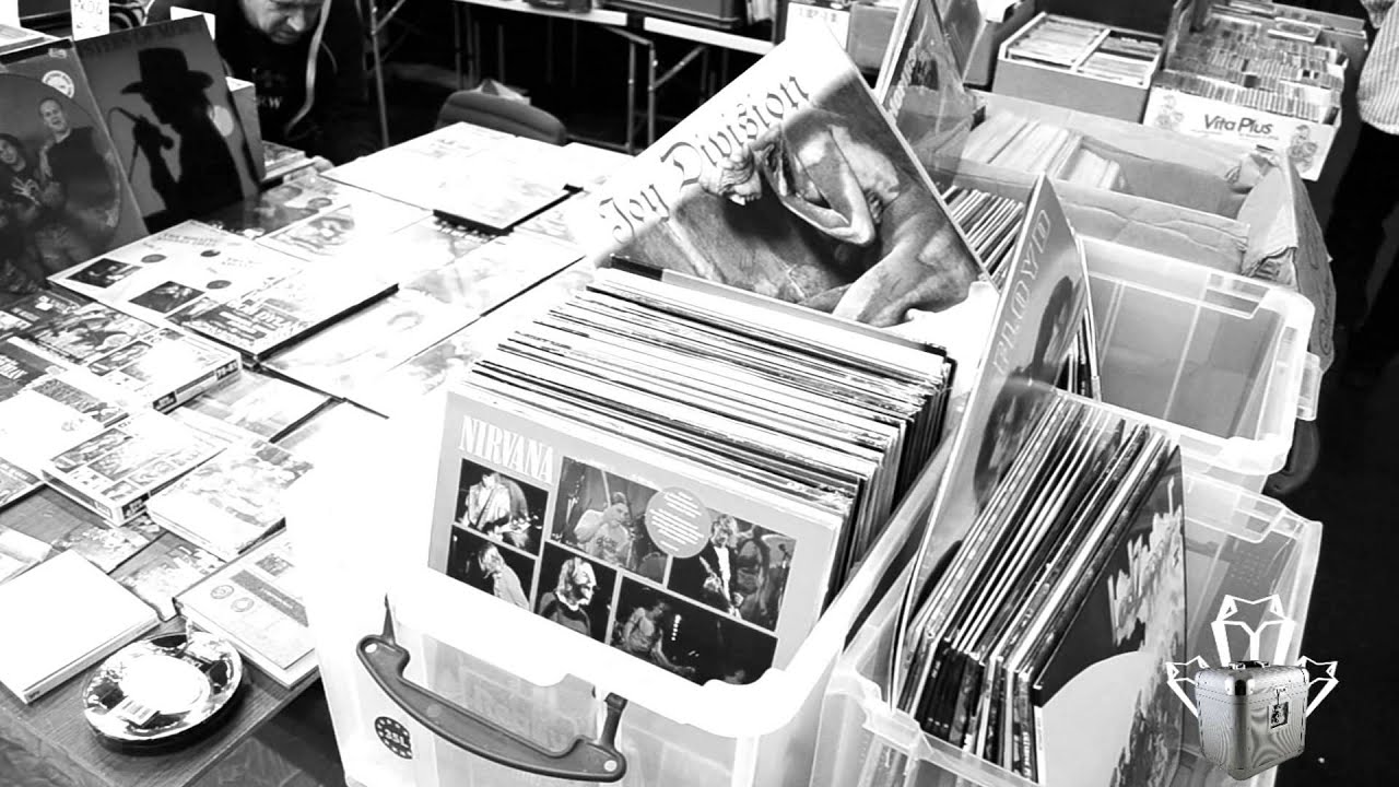 Vinyl Stories 02 / Records Digging at Berlin's Plattenbörse March 2014).