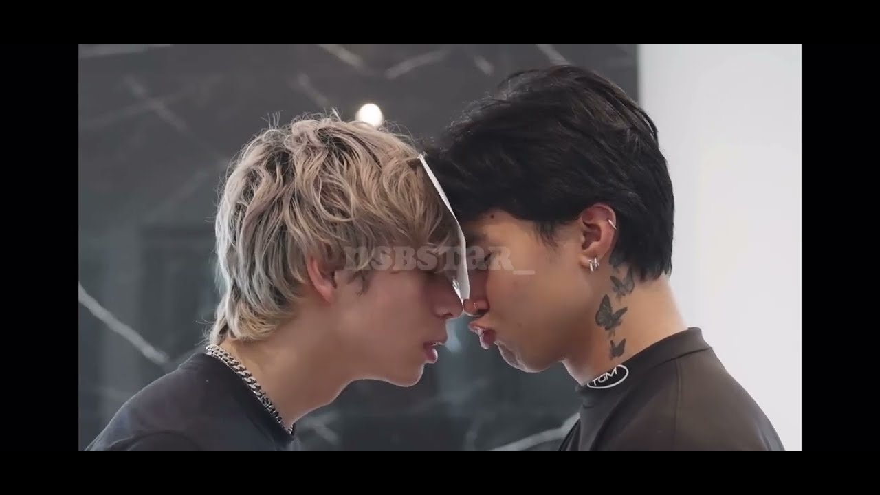 Oligie flirting for 2 minutes straight