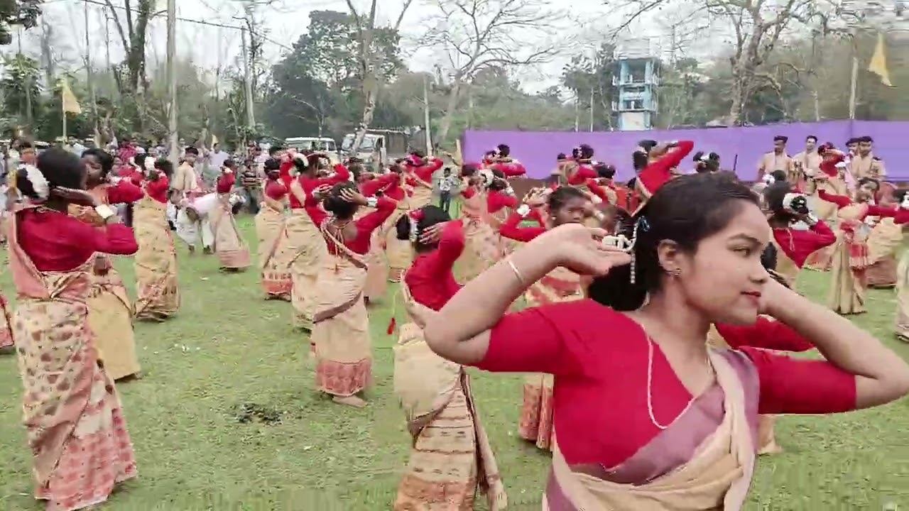 বিহুনাচ আৰু ঢোলবাদন কৰ্মশালাৰ সামৰণিৰ অনুষ্ঠানৰ দৃশ্য।