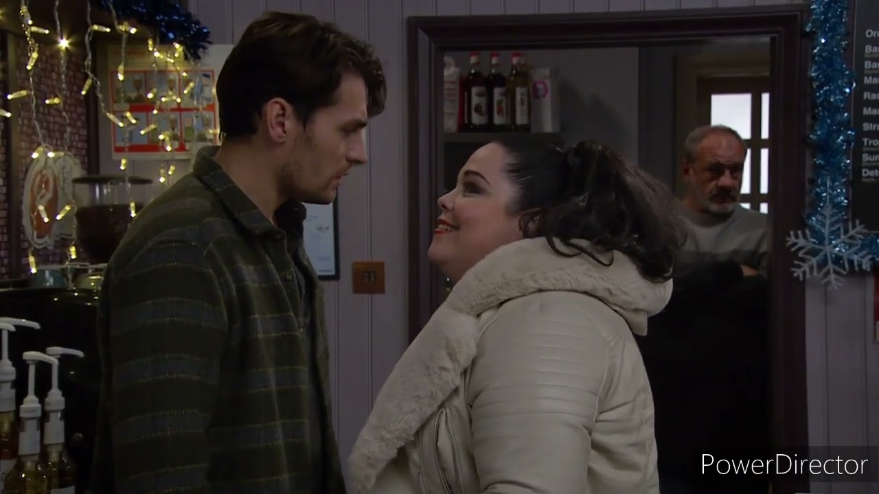 Emmerdale - Mandy Grabs and Threatens Mackenzie Over Vinny (12th December 2022)