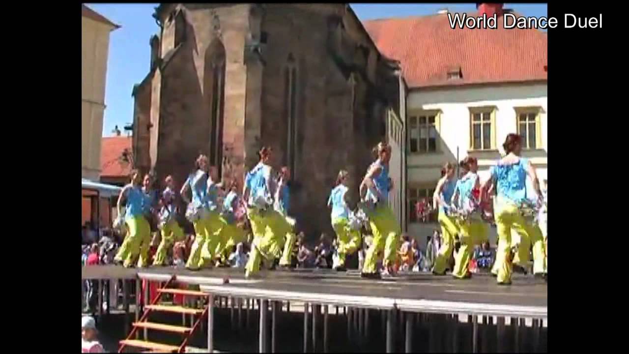 Mažoretky 0001A - Stardance Chomutov - Hippies mažoretky