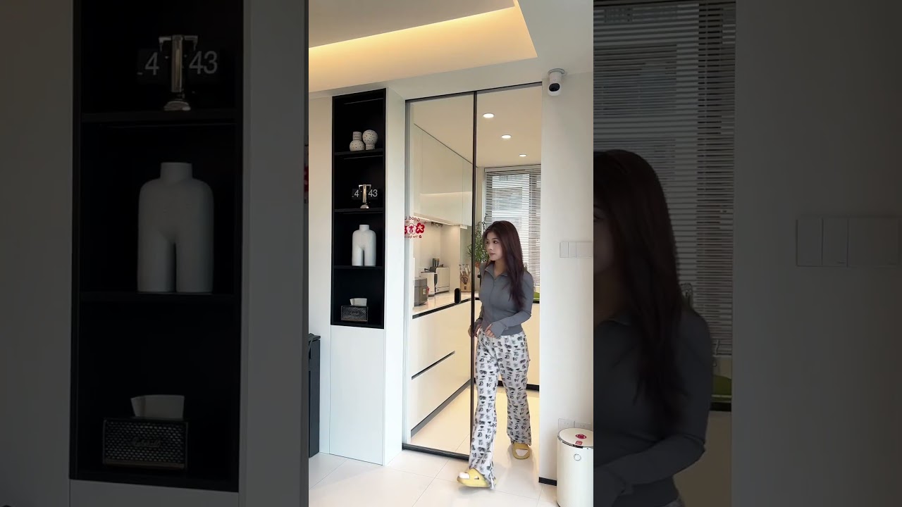 Clean Floor, Clean Look: Trackless Sliding Door Design
