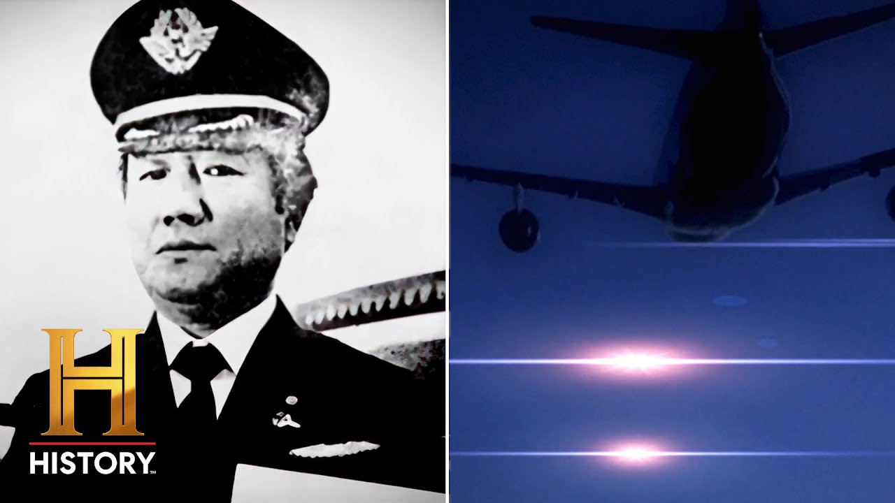 Ancient Aliens: GIGANTIC SPACESHIP Towers Over 747 Plane (Special) | History