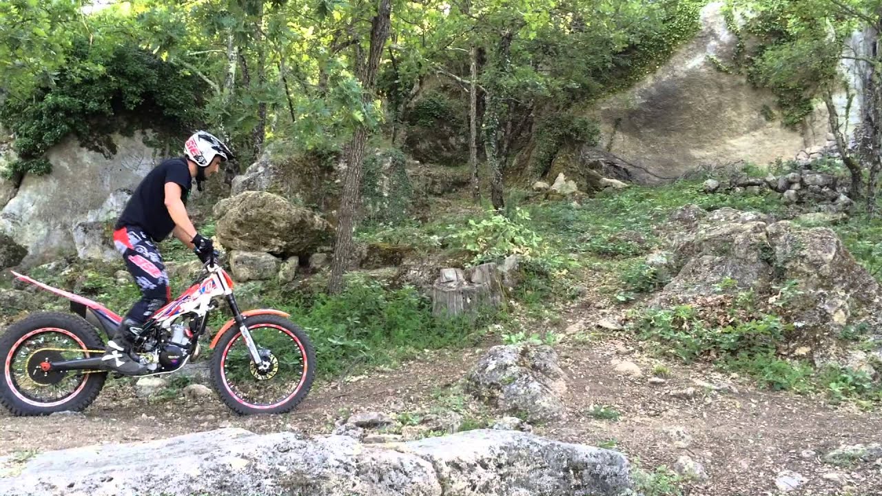 video moto trial jerome delair (beta,jitsie) entraineur FFM trial en luberon stagemototrial fr